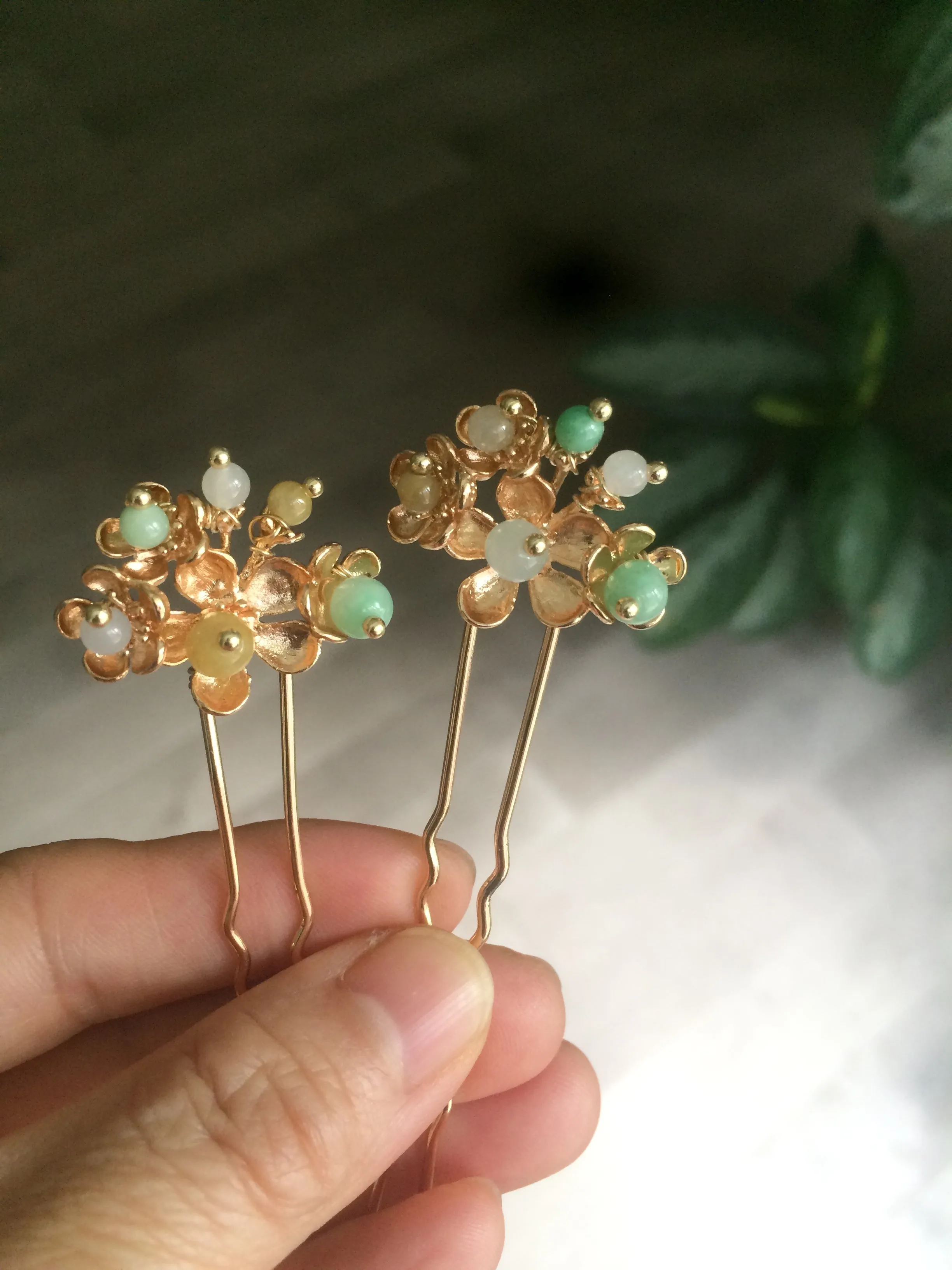 100% natural jadeite jade beads golden floral hairpin Q6