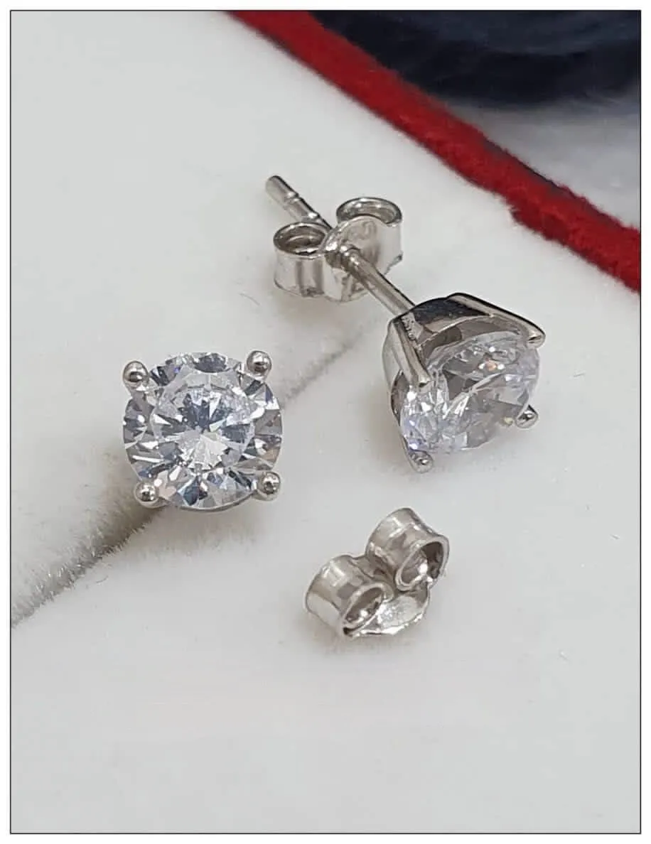 18K White Gold Round Stud Earrings