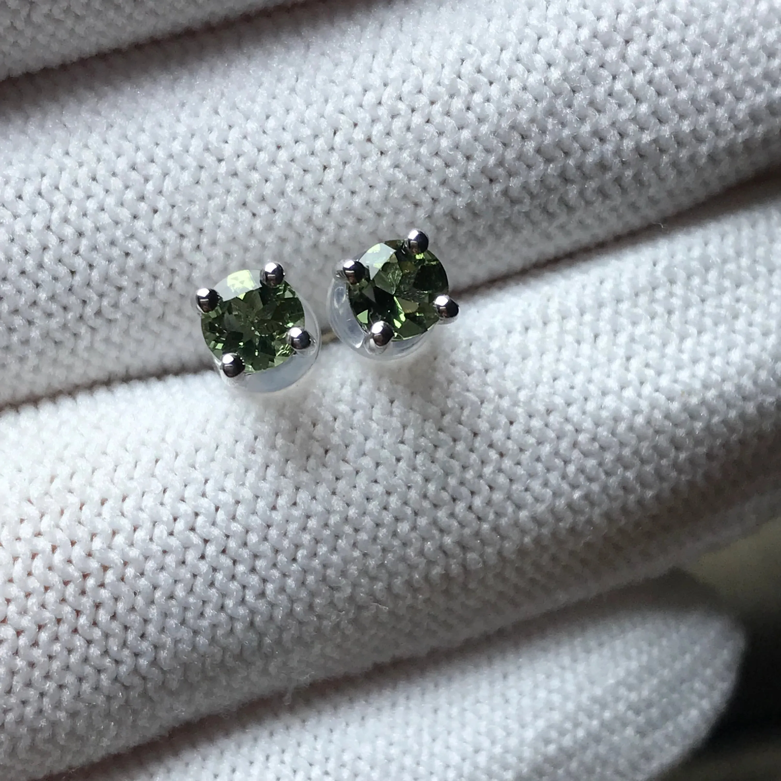 4mm Gem-grade Round Cut Moldavite Earrings Top-quality Green | Rare High-frequency Heart Chakra Healing Stone