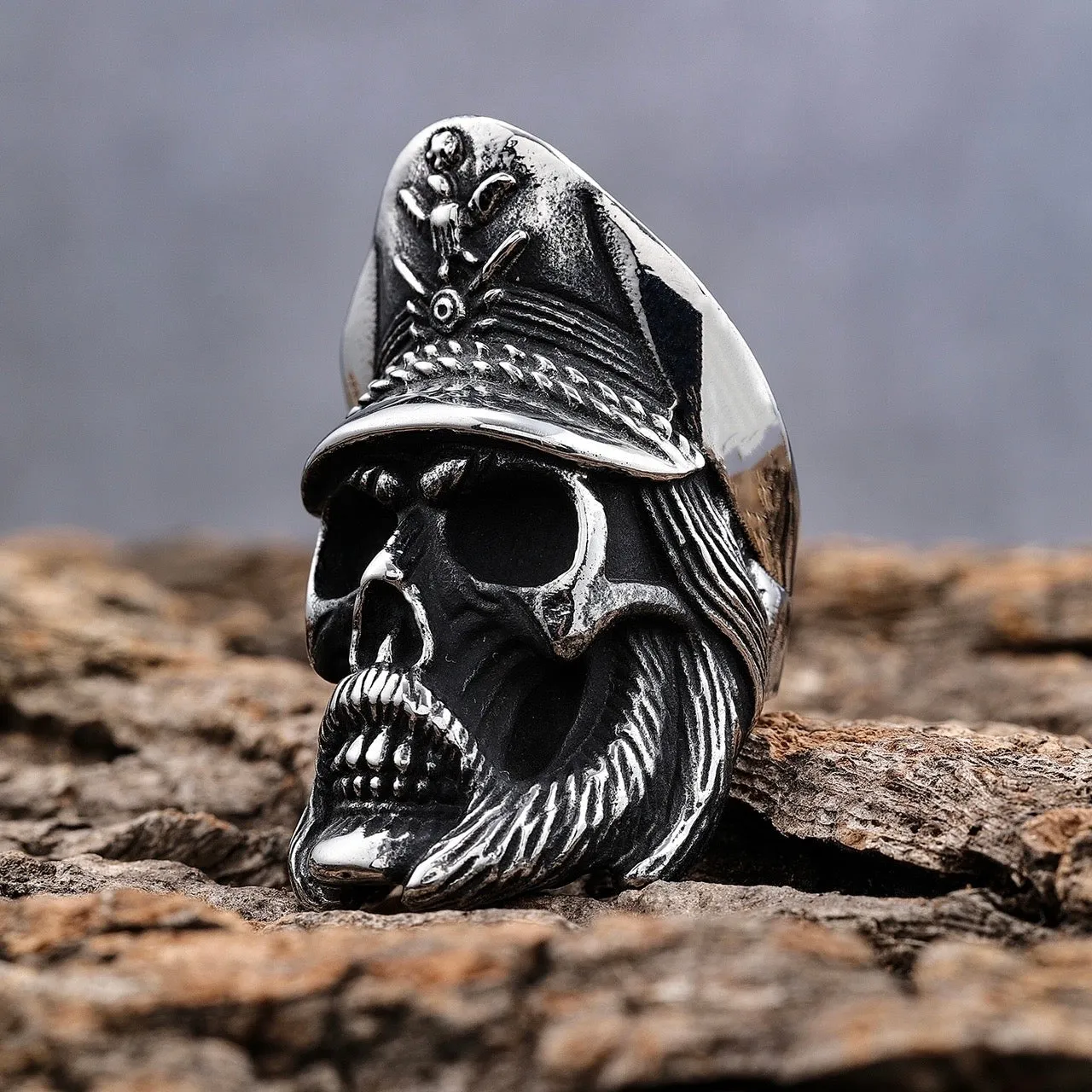 Bone Crusher - Admiral Skull - R09