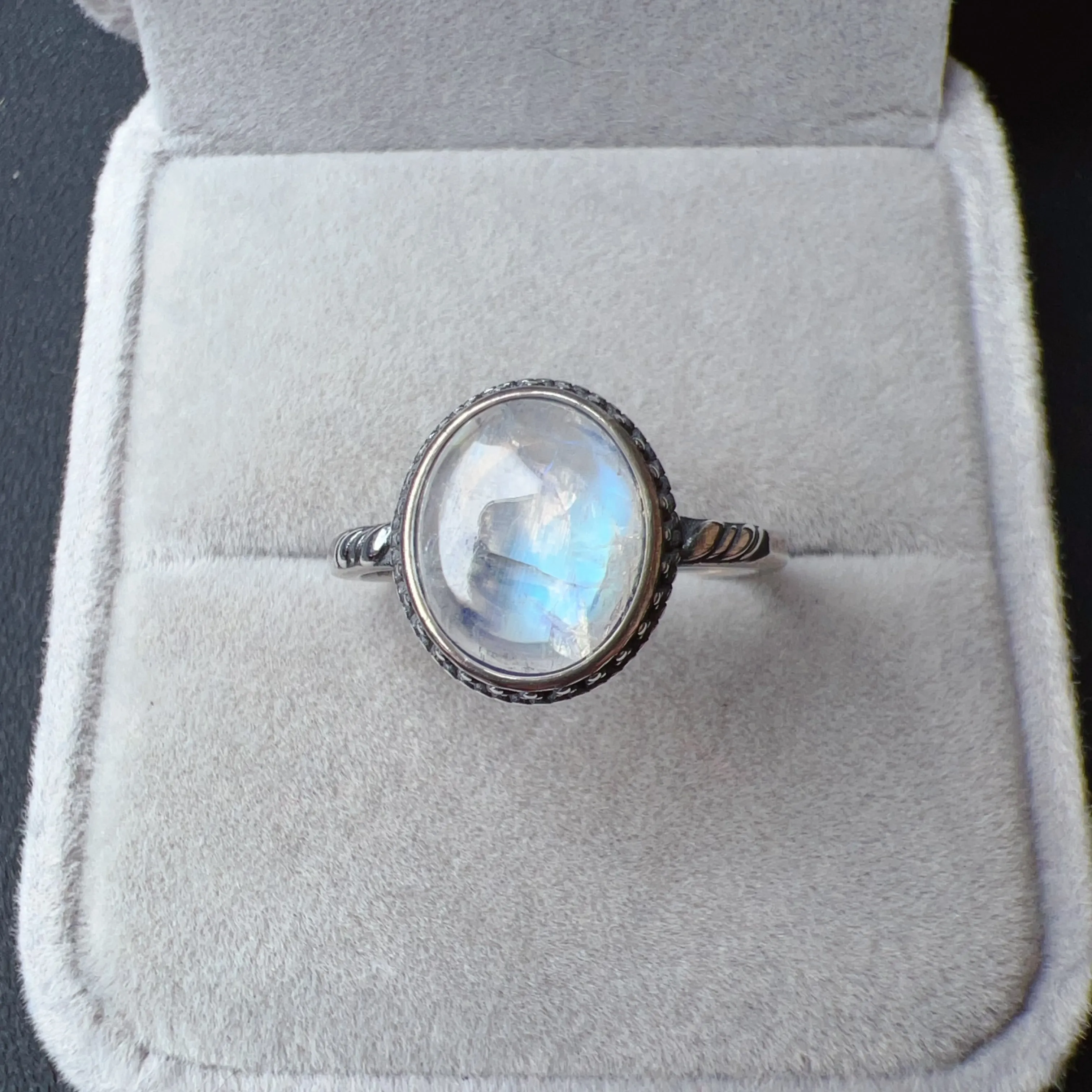 High Quality Blue Moonstone Ring Handmade with 7.7x9.5mm Cabochon 925 Sterling Silver