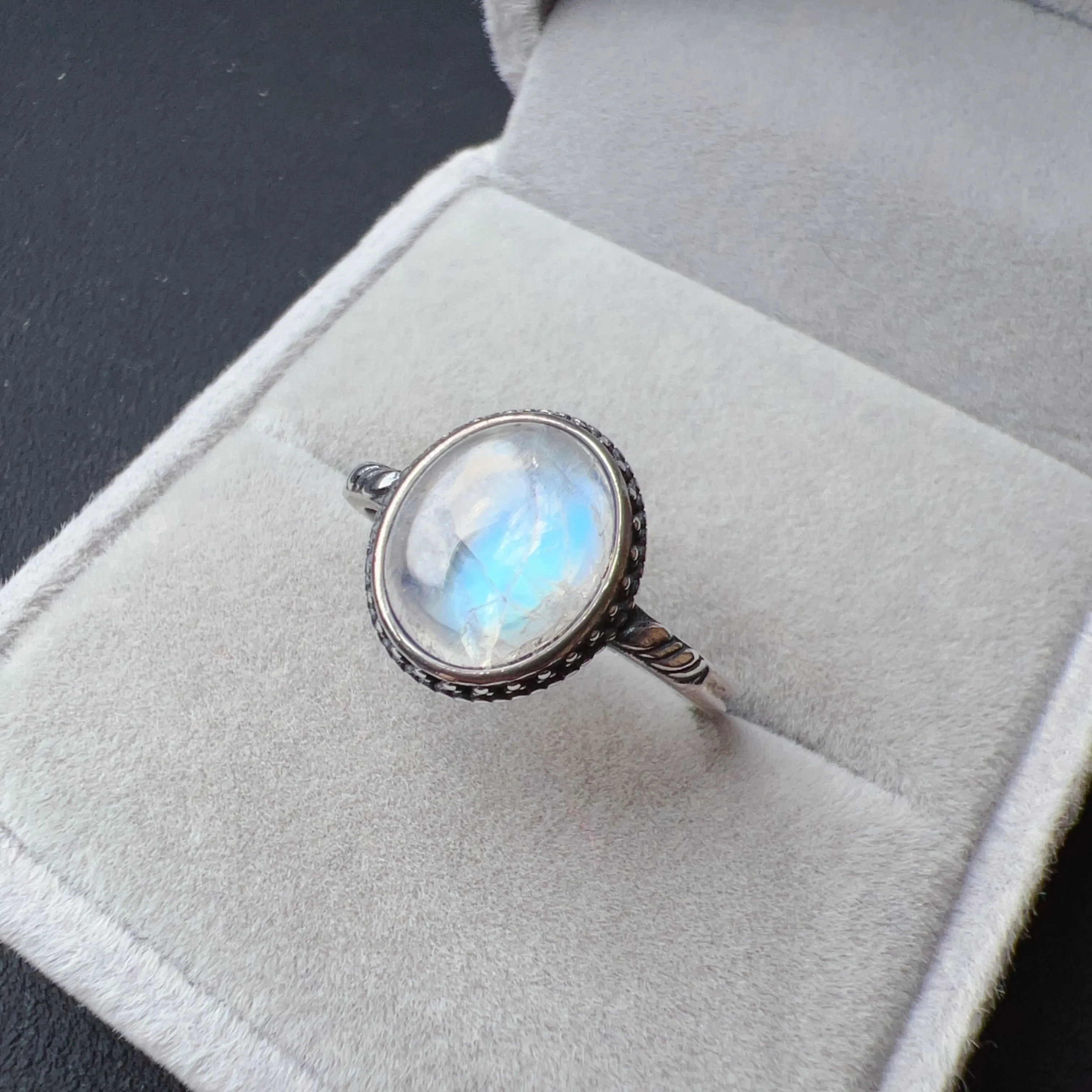 High Quality Blue Moonstone Ring Handmade with 7.7x9.5mm Cabochon 925 Sterling Silver