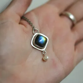 Labradorite Pendant - .925 Sterling Silver - Labradorite Freshwater Pearl Necklace