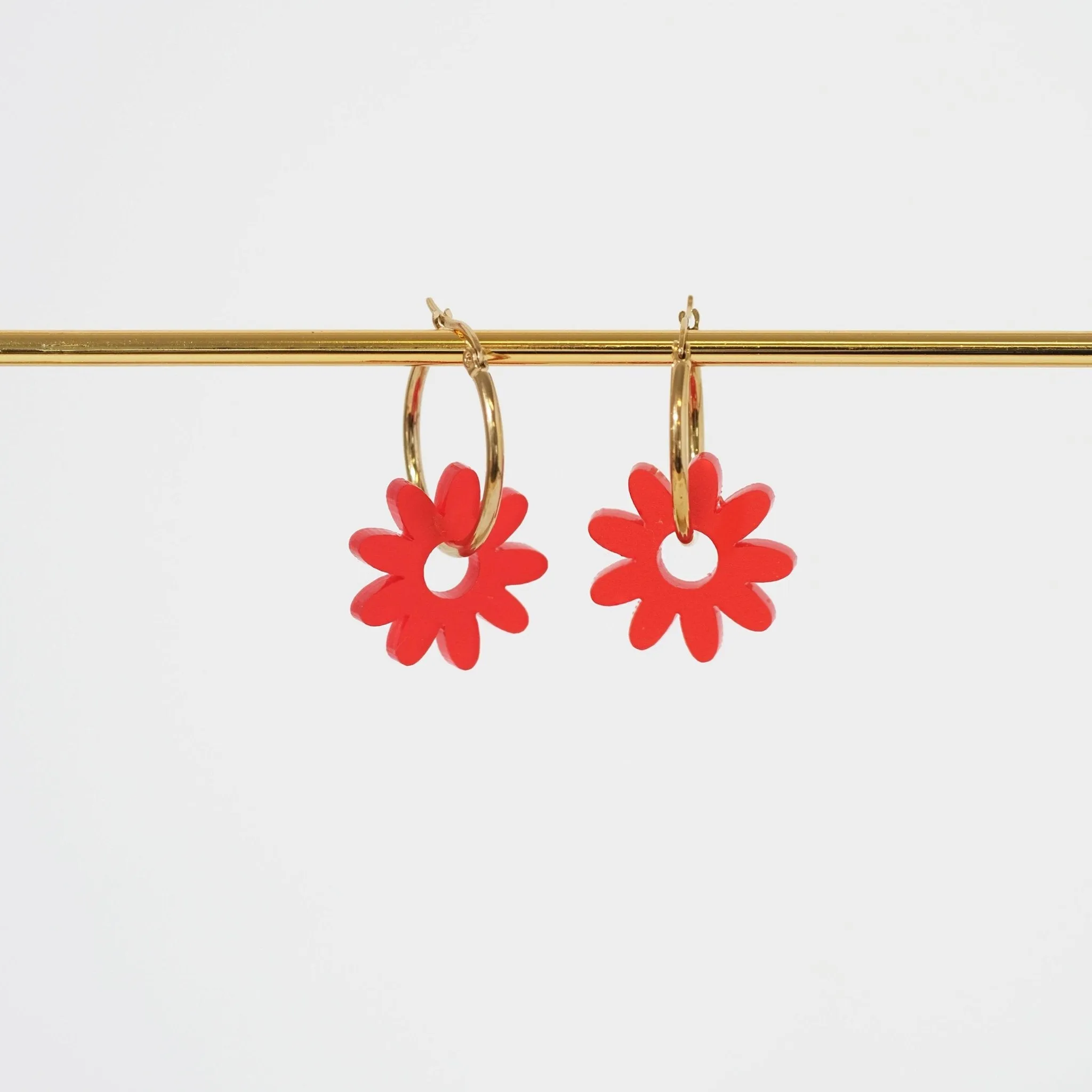 Marguerite Daisy Hoop Earrings in Frosted Red