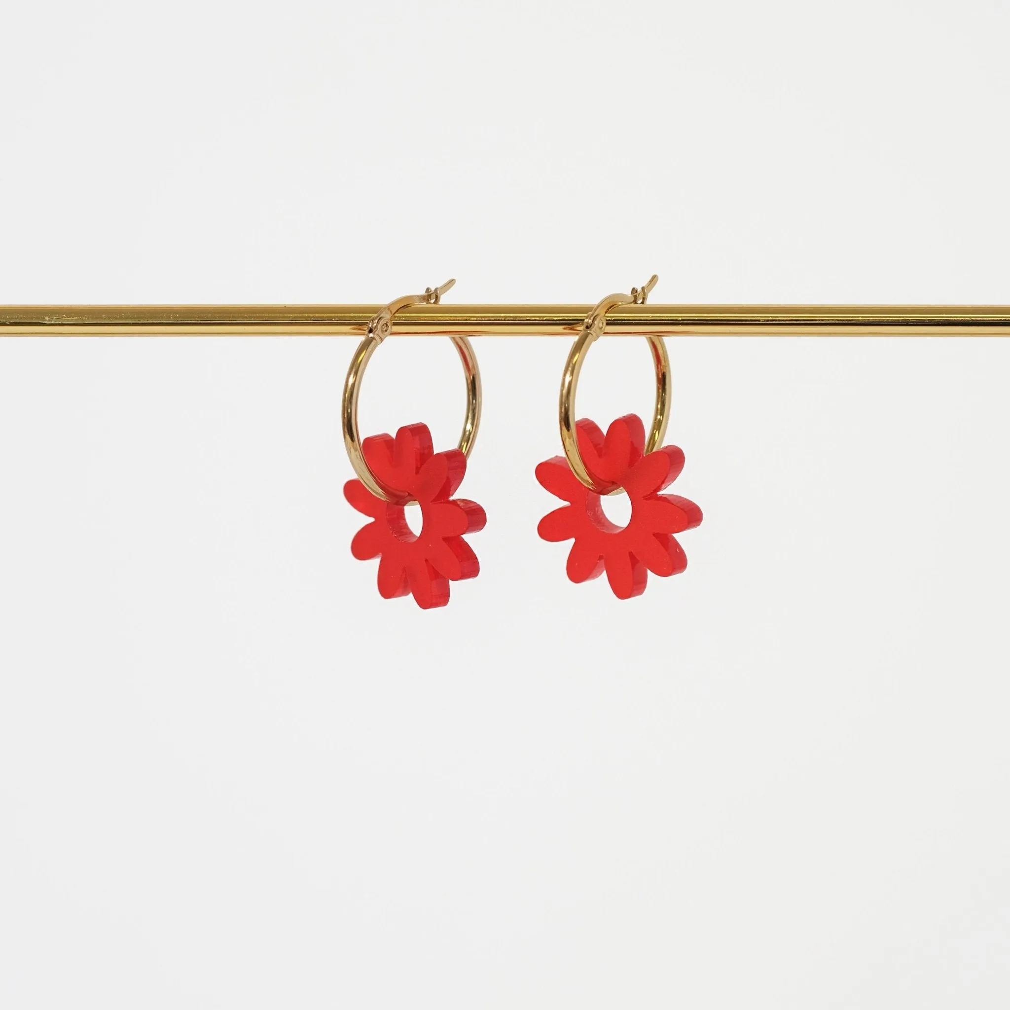 Marguerite Daisy Hoop Earrings in Frosted Red