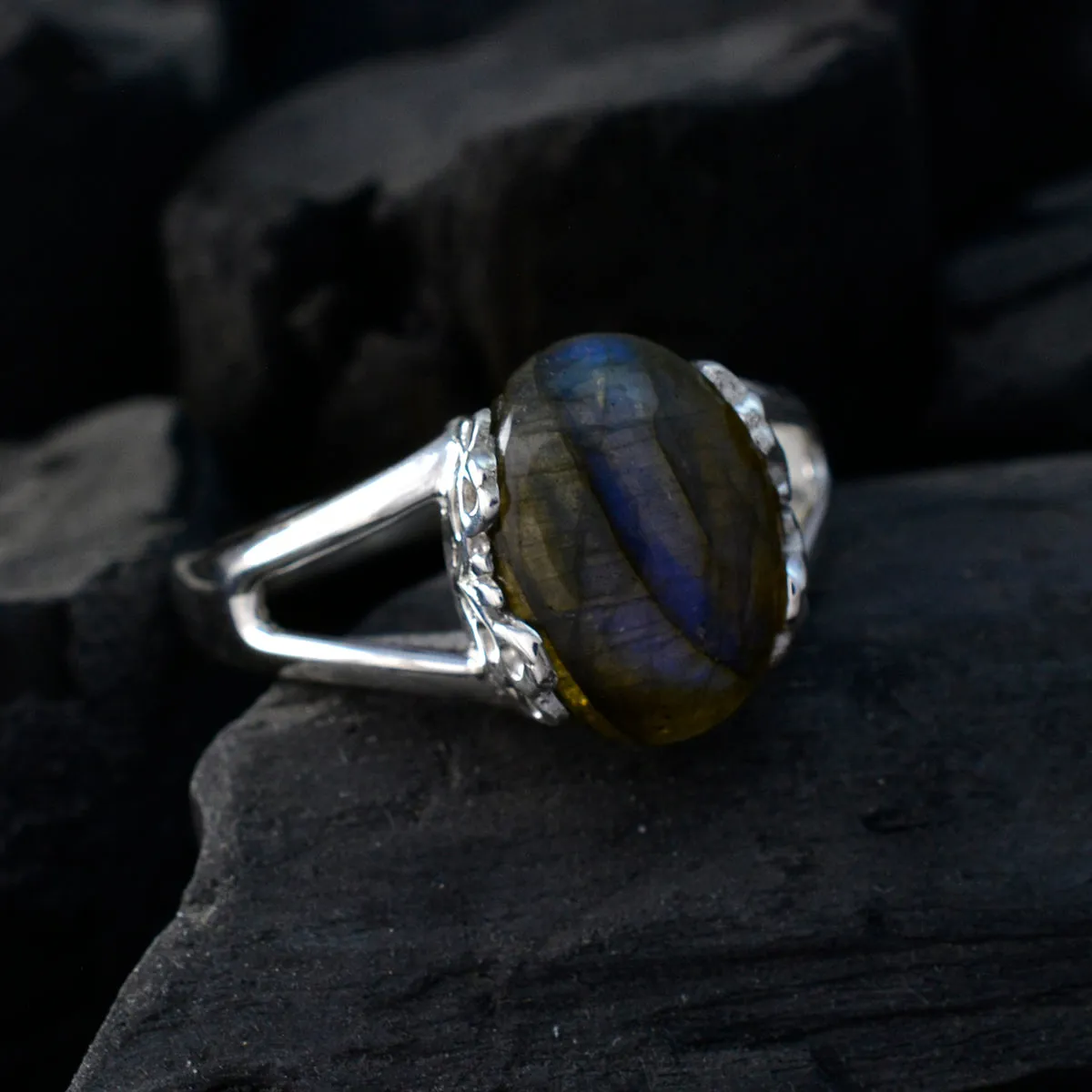 Mesmeric Gemstone Labradorite Sterling Silver Rings Phoenix Jewelry