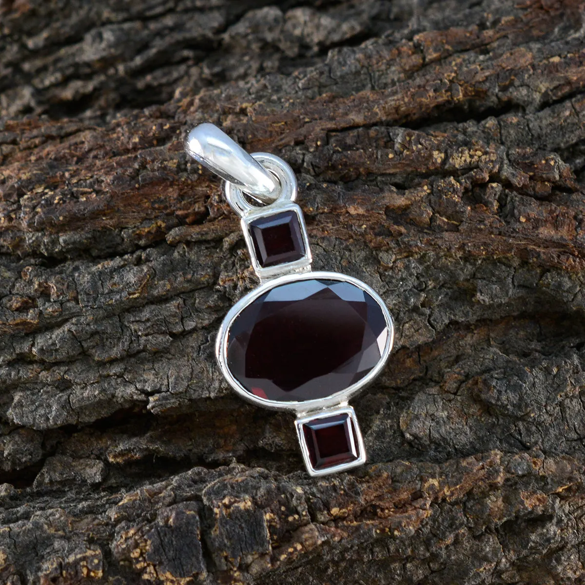 Riyo Engaging Gemstone Multi Faceted Red Garnet Sterling Silver Pendant Gift For Christmas